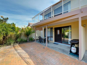 The Breakers, 16B Government Road